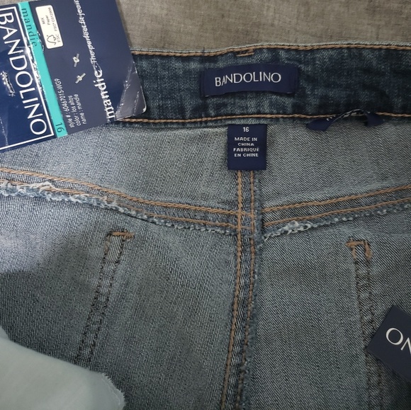 NWT Bandalino Cropped Jeans - Picture 2 of 3
